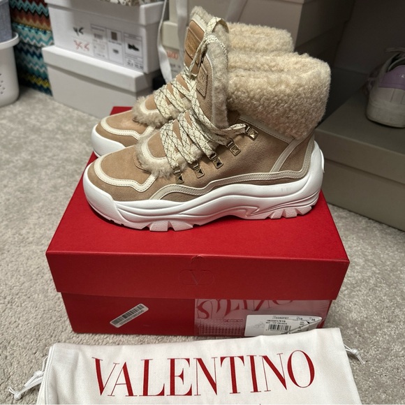 Valentino Womens Gumboy Mid Top Shearling Sneakers SZ 35 $1050 Worn Once - Picture 8 of 9
